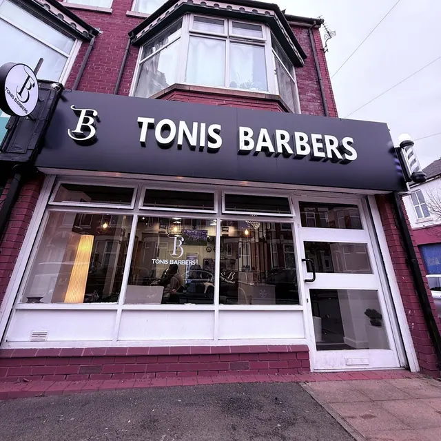 Photo 2 from Tonis Barbers's Booksy page